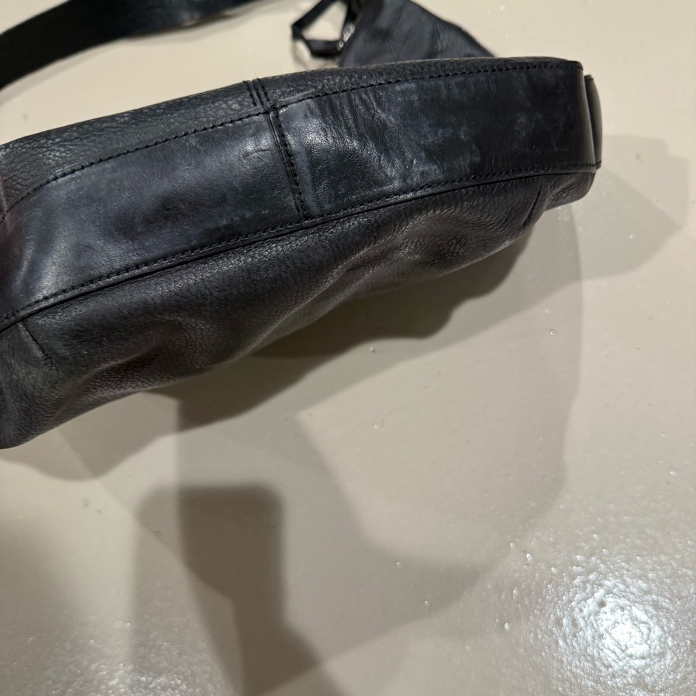 SOLD Vintage Banana Republic Black Leather Hobo Bag shoulder purse grunge everyd - Picture 5 of 16